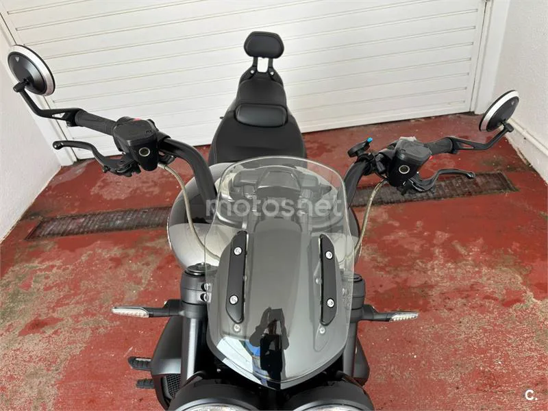 Triumph Rocket 3 - Vista 12