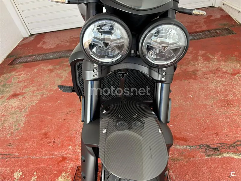 Triumph Rocket 3 - Vista 13