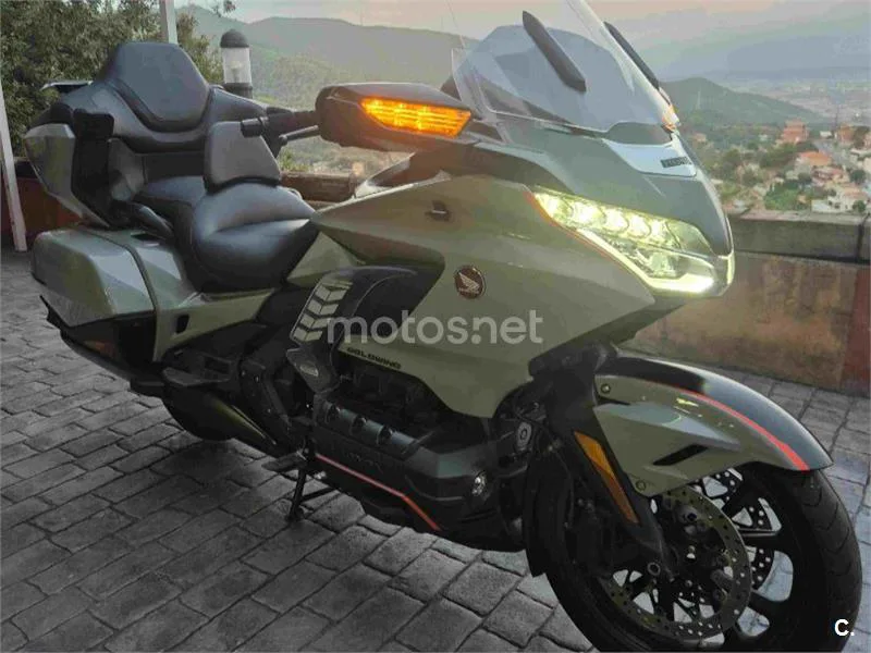Honda Gold Wing - Vista 14