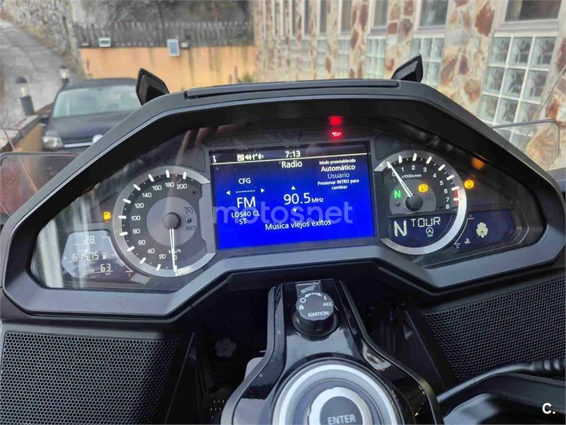 Honda Gold Wing - Vista 9