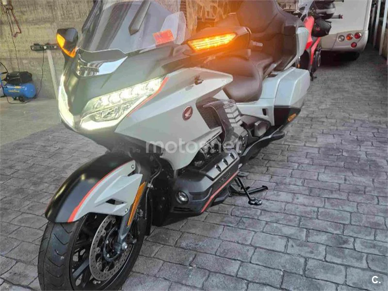 Honda Gold Wing - Vista 10