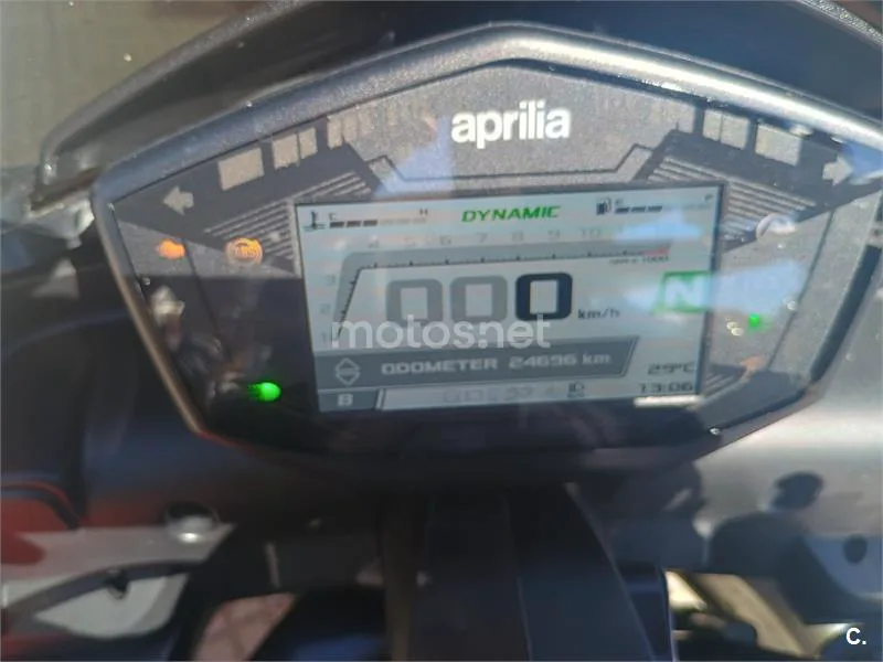 Aprilia Tuono 660 - Vista 8