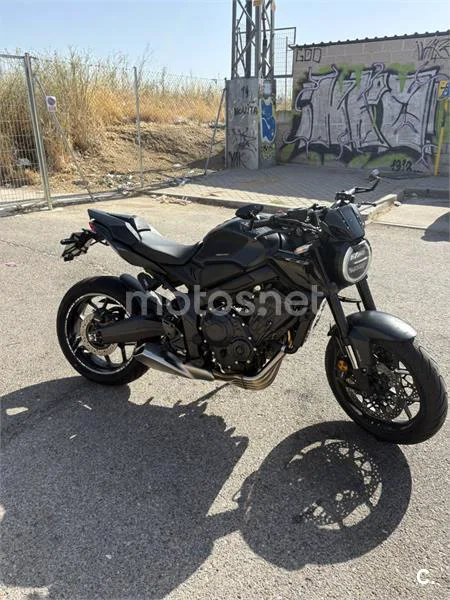 Honda CB650R - Vista 5