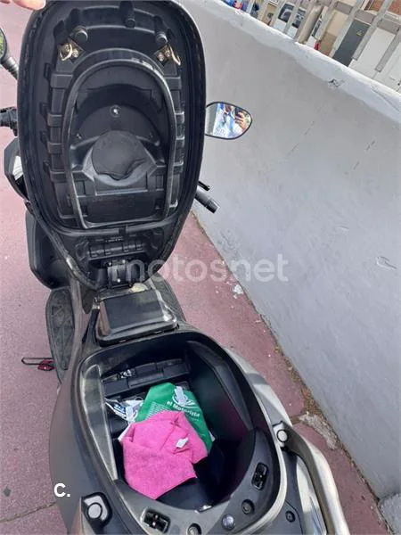 Kymco K-XCT 300i - Vista 6