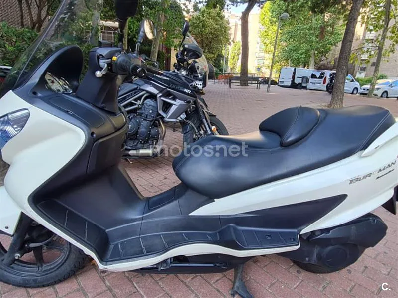 Suzuki Burgman 200 - Vista 7