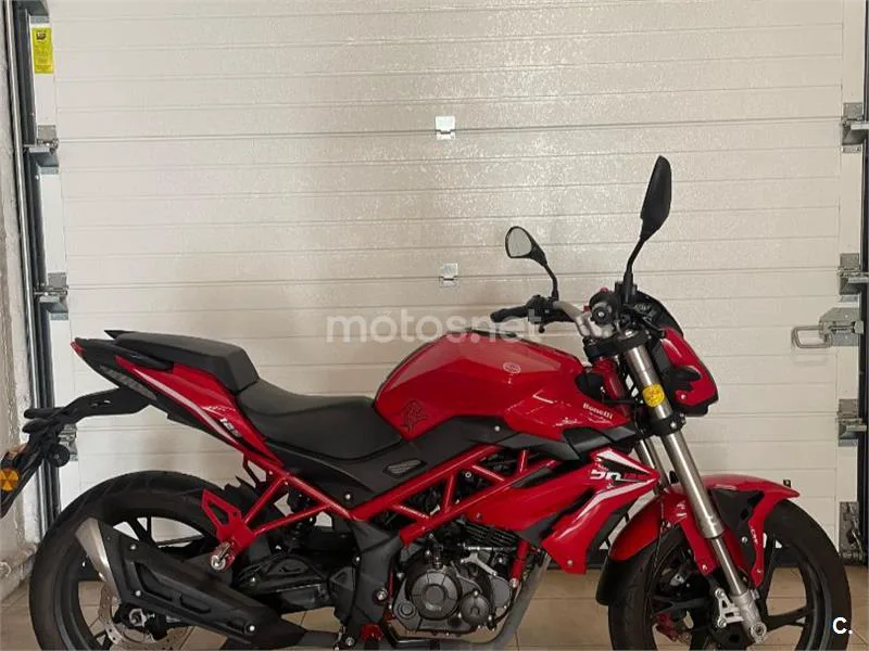 Benelli BN 125 - Vista 3