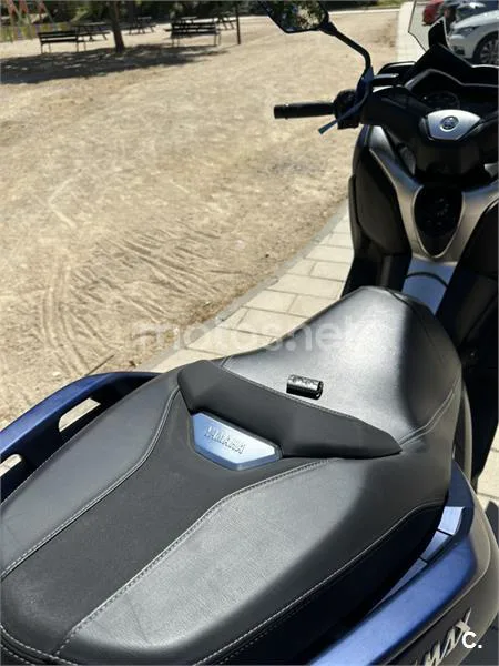 Yamaha XMAX 300 - Vista 16