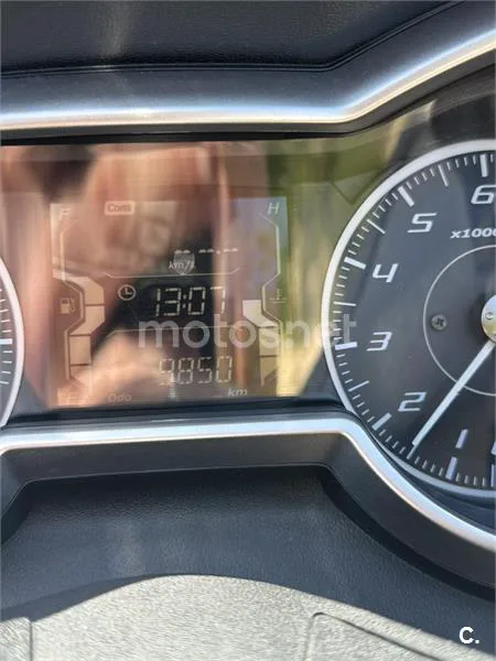 Yamaha XMAX 300 - Vista 18