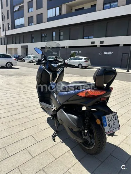 Yamaha XMAX 300 - Vista 6