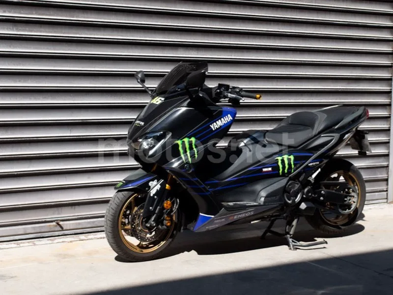 Yamaha TMAX 560 - Vista 13