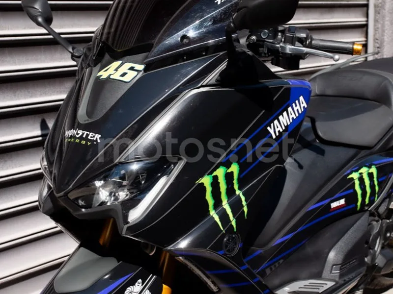 Yamaha TMAX 560 - Vista 14