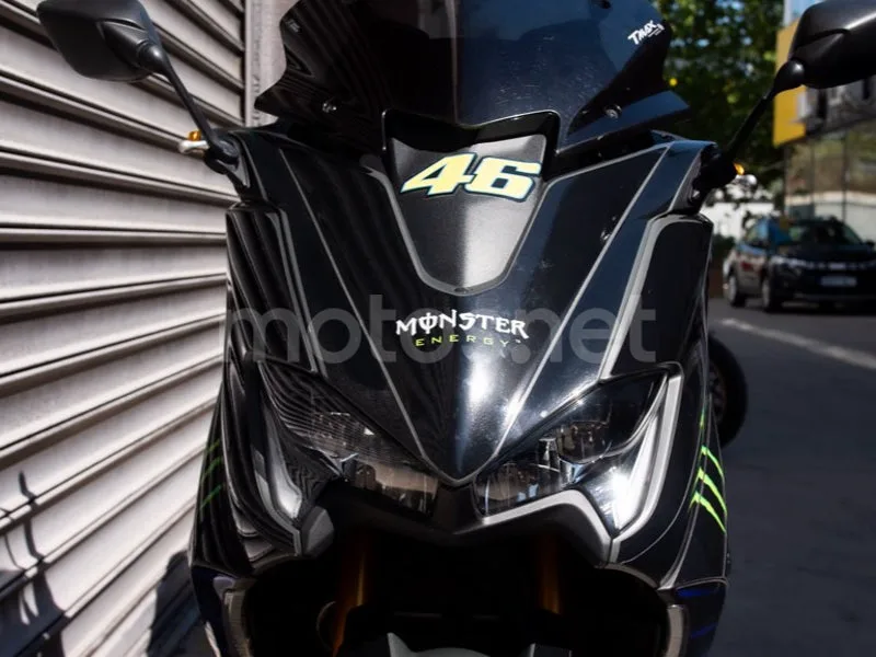 Yamaha TMAX 560 - Vista 15