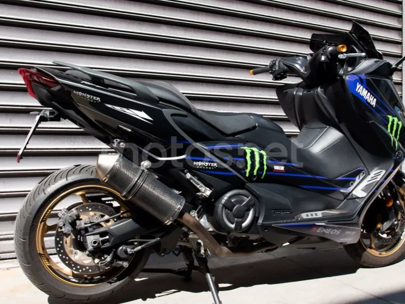 Yamaha TMAX 560 - Vista 6