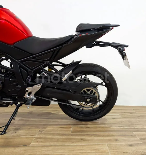 Voge 125R - Vista 9