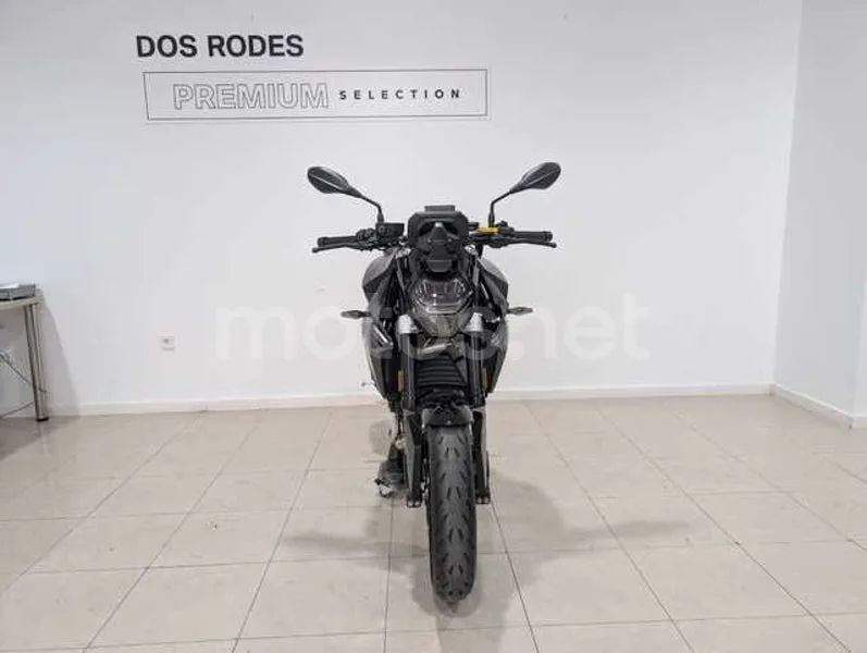 BMW F 900 R - Vista 3