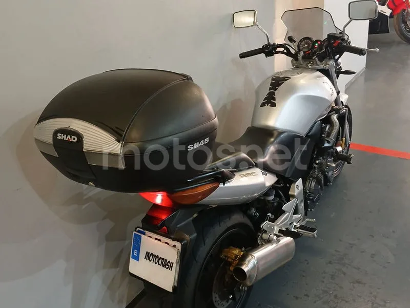 Honda CBF600N - Vista 19