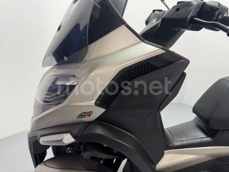 Piaggio MP3 - Vista 18