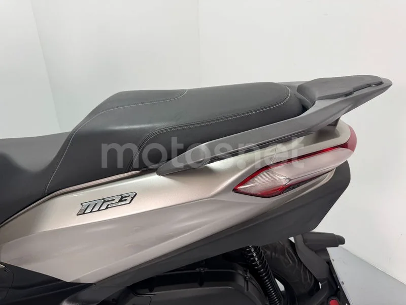 Piaggio MP3 - Vista 23