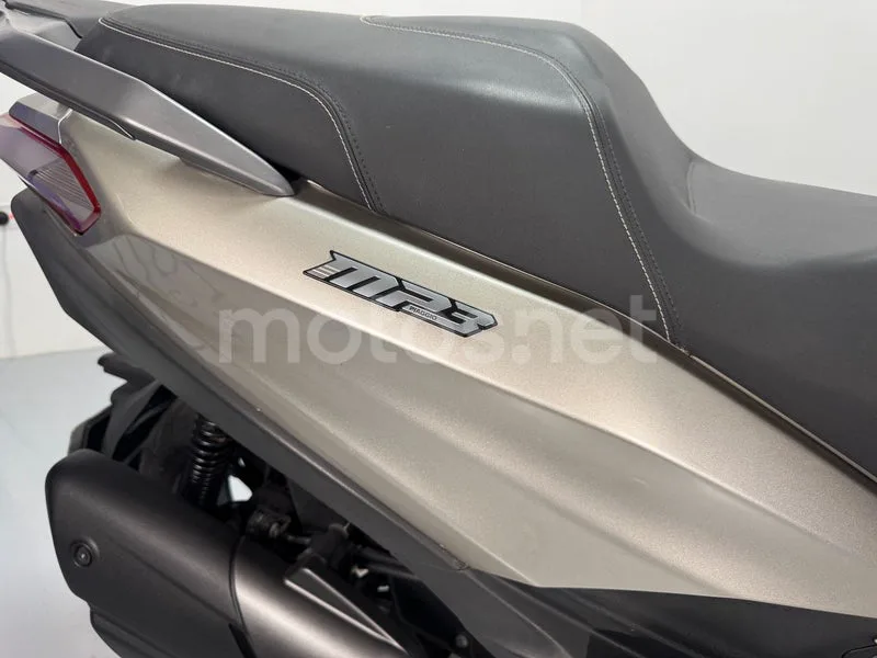 Piaggio MP3 - Vista 8