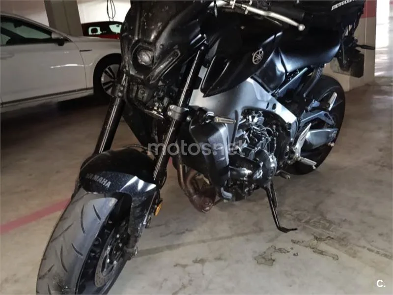 Yamaha MT-09 - Vista 4