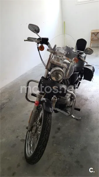 Harley-Davidson Sportster 883 - Vista 3
