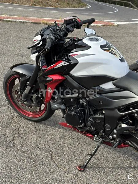 Suzuki GSX-S750 - Vista 4
