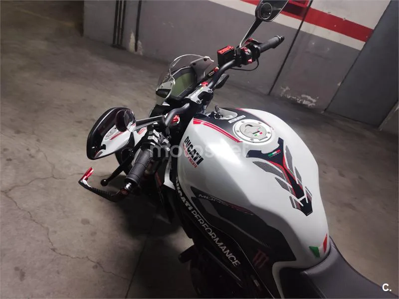 Ducati Monster 797 - Vista 5