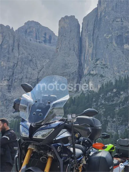 Yamaha MT-09 Tracer - Vista 15