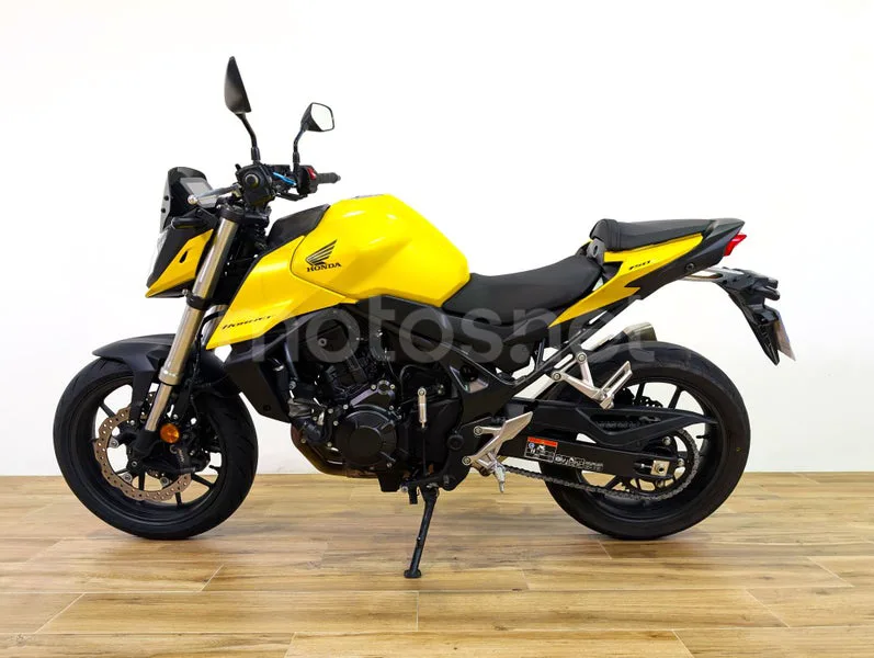 Honda CB750 Hornet - Vista 5