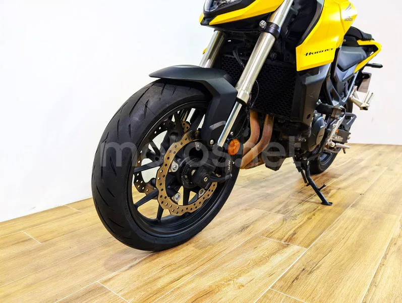 Honda CB750 Hornet - Vista 6