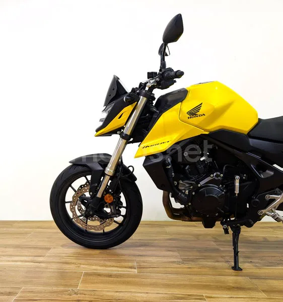 Honda CB750 Hornet - Vista 8