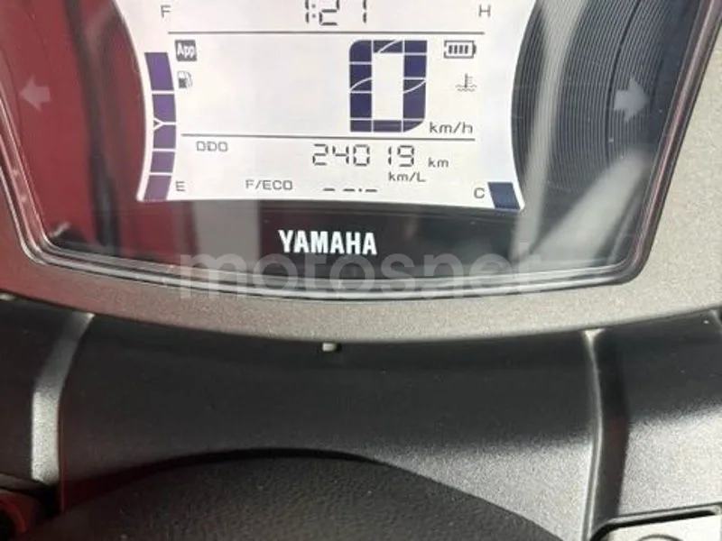 Yamaha NMAX - Vista 11