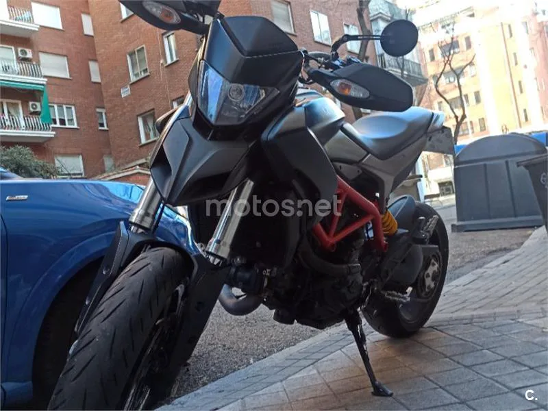Ducati Hypermotard - Vista 3