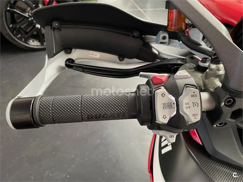 Ducati Multistrada - Vista 9