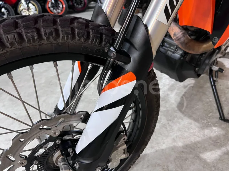 KTM 690 Enduro R - Vista 47