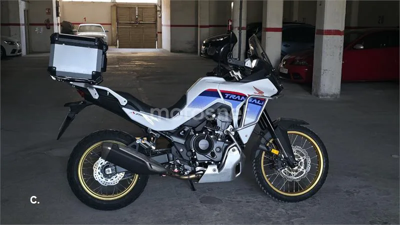 Honda XL750 Transalp - Vista 3