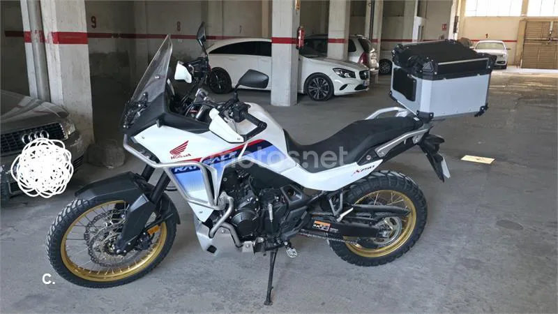 Honda XL750 Transalp - Vista 4