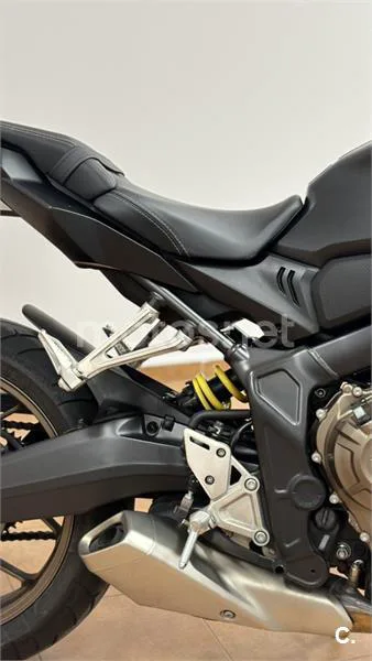 Honda CBR650R - Vista 7