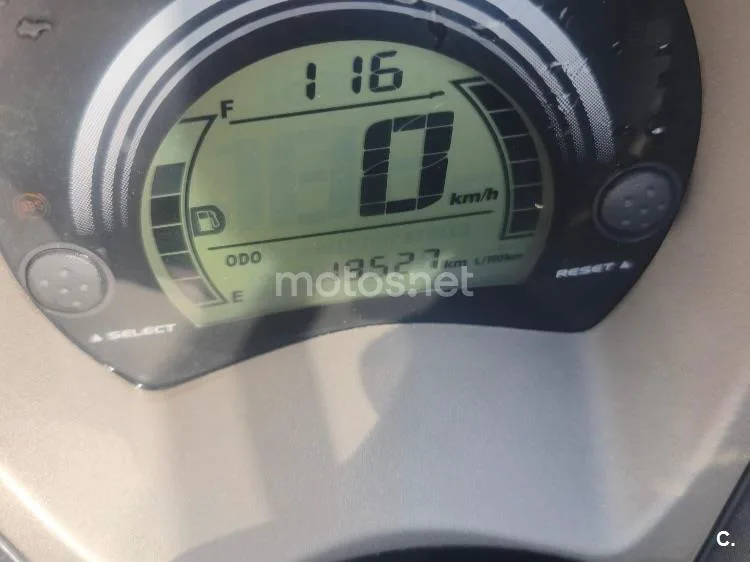 Yamaha NMAX - Vista 6