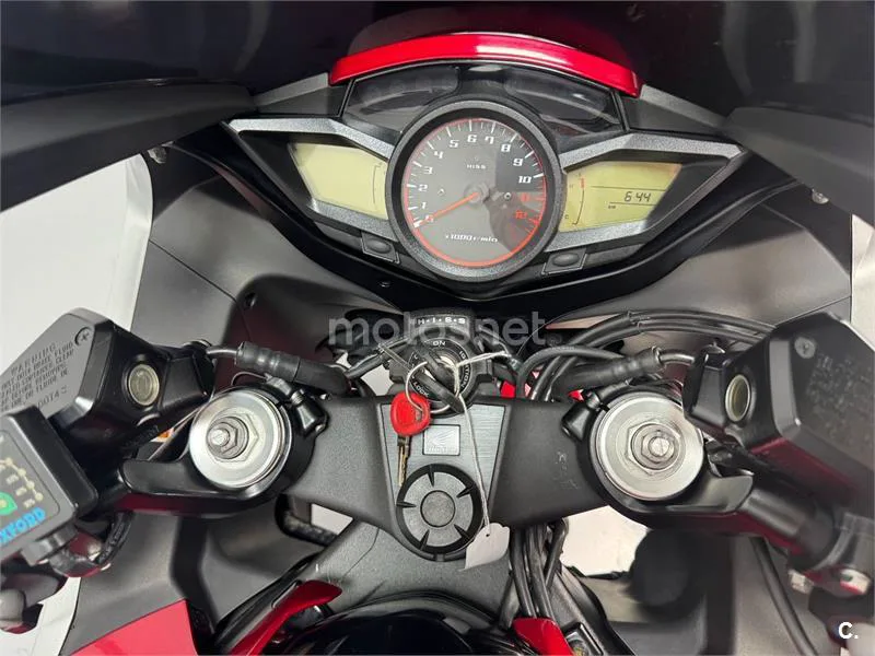 Honda VFR1200F - Vista 12