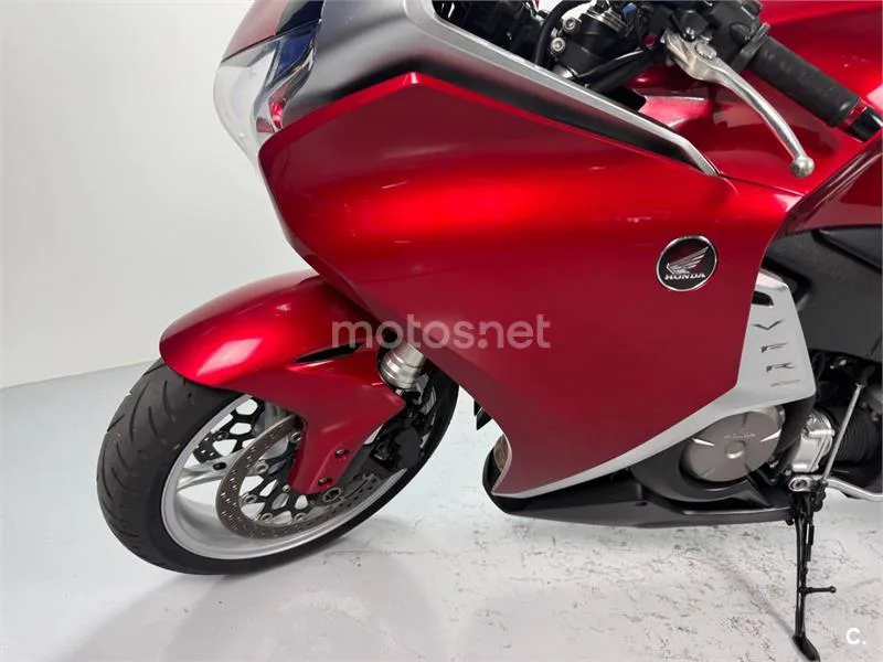 Honda VFR1200F - Vista 16