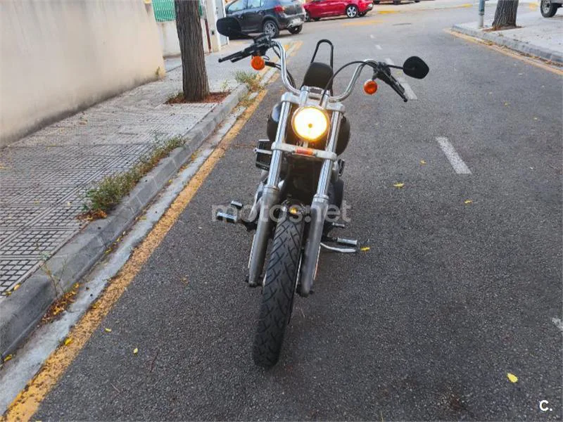 Harley-Davidson Dyna Street Bob - Vista 3