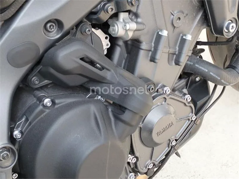 Yamaha MT-09 - Vista 5