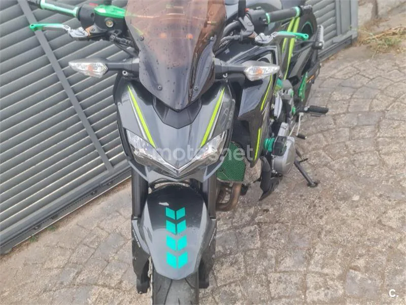 Kawasaki Z900 - Vista 4