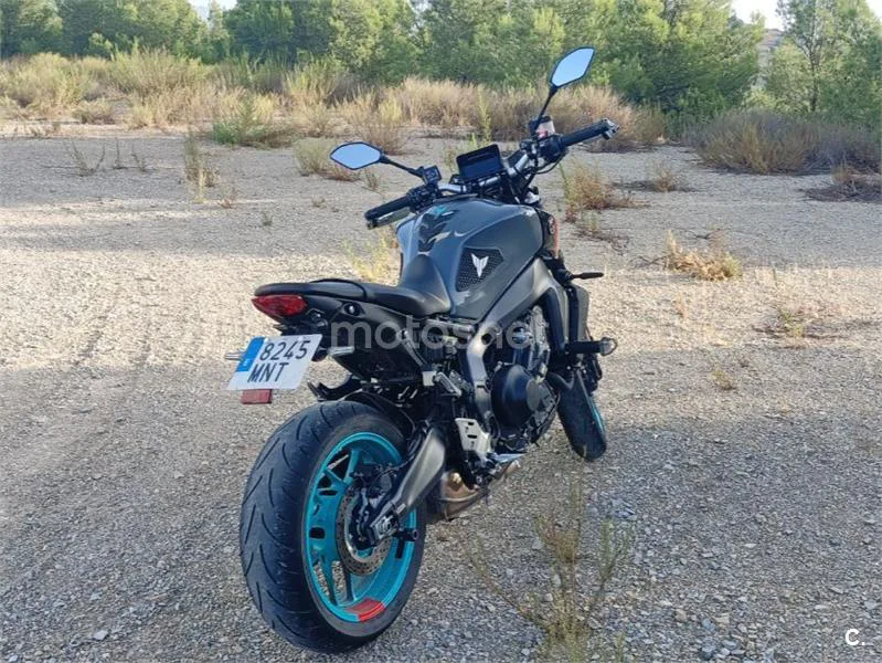 Yamaha MT-09 - Vista 6