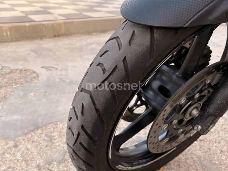 Suzuki V-Strom 650 - Vista 13