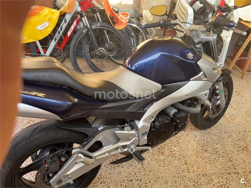 Suzuki GSR600 - Vista 6