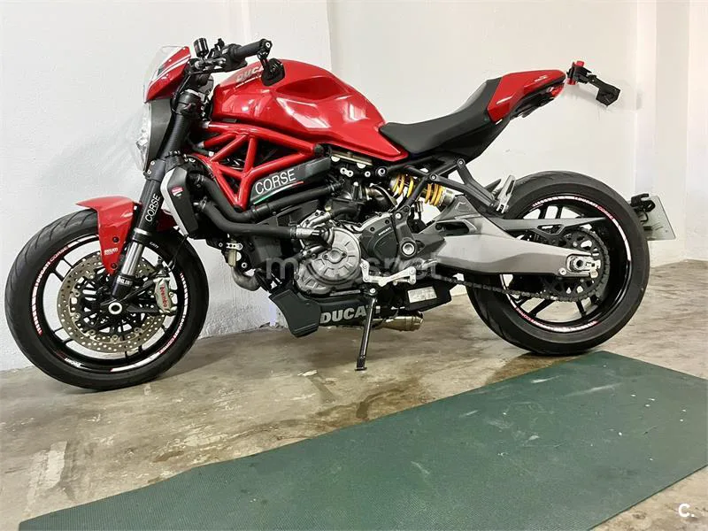 Ducati Monster 821 - Vista 4
