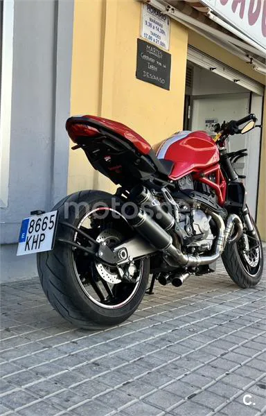 Ducati Monster 821 - Vista 5