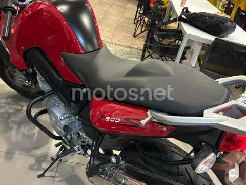 BMW F 800 ST - Vista 4